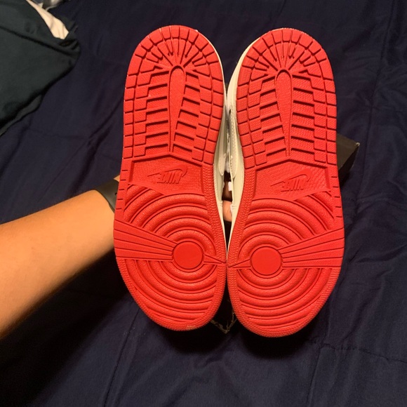 Jordan 1 Mid Bugs Bunny (Size 3Y) - Picture 5 of 5